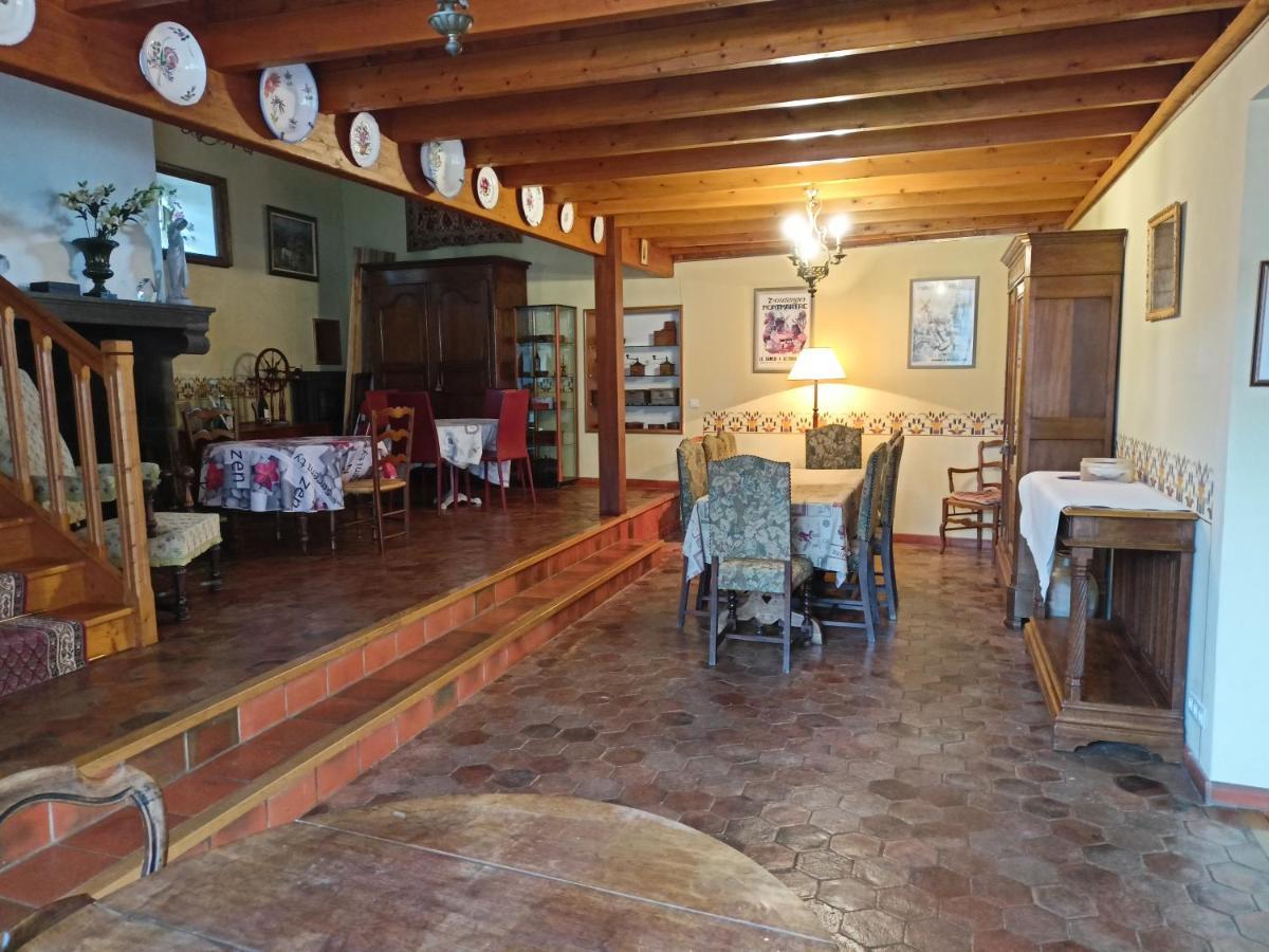 Au Fond De La Cour Acomodação com café da manhã Veyre-Monton Exterior foto